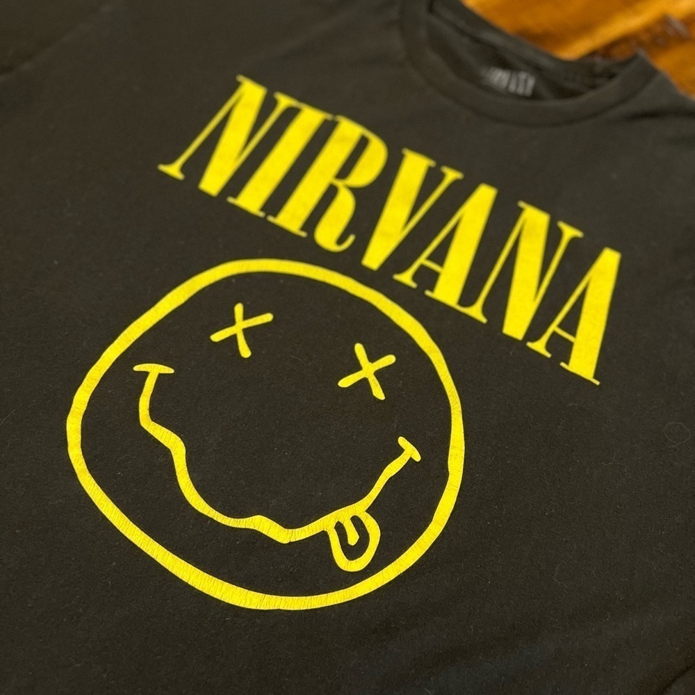 NIRVANA Charcoal Tee with Vibrant Yellow Design - Picture 3 of 4